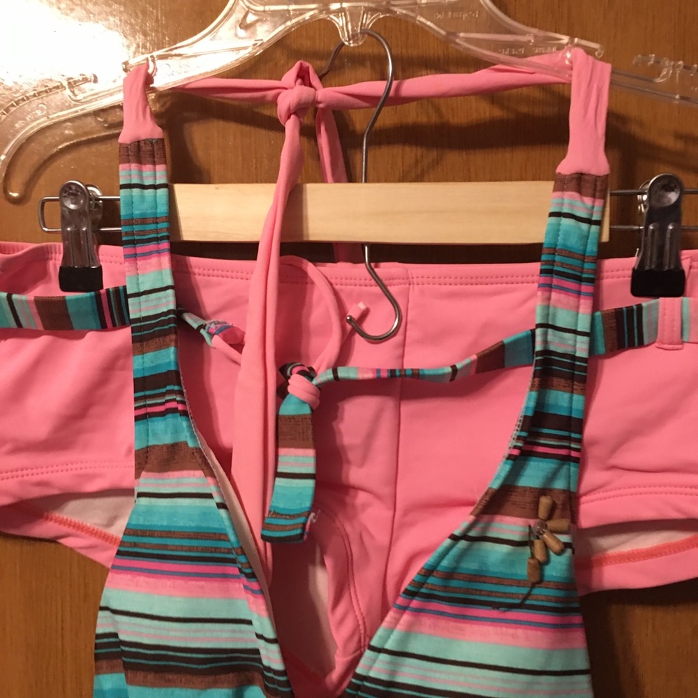 Bikini Shorts Set - Picture 2 of 3